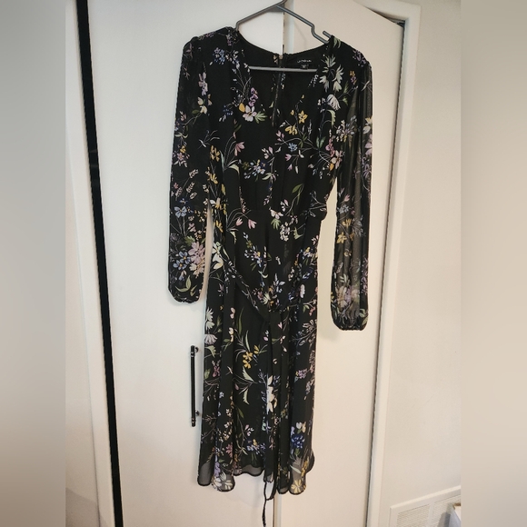 Dress - Picture 2 of 5